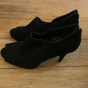 Express Black Suede Heels- Size 9
